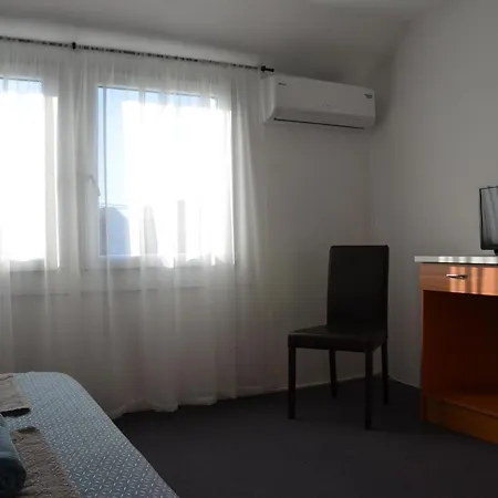 Enka Guest house *